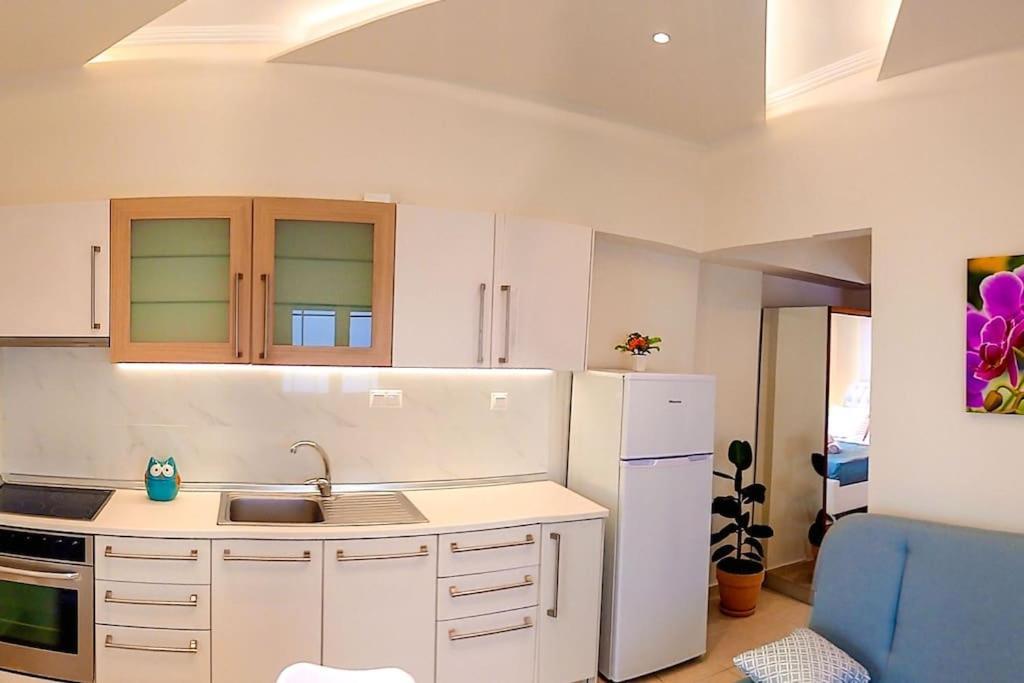 Orchid Apartments Thermi Room photo